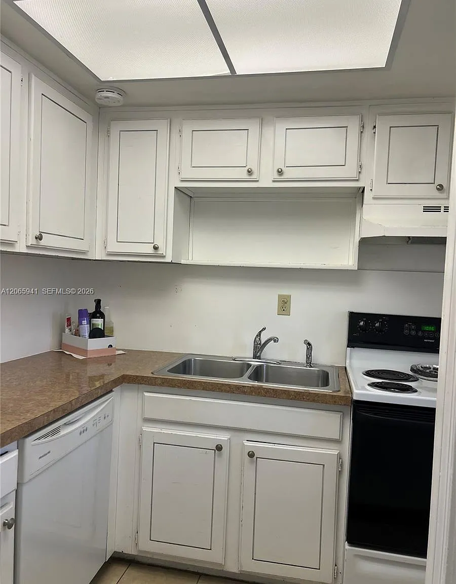 Harbor View Apts Condo — Photo 4