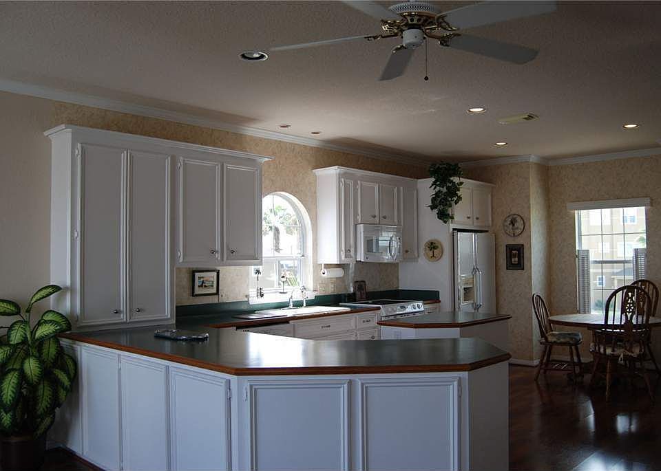 2nd image of 114 Isles End Rd