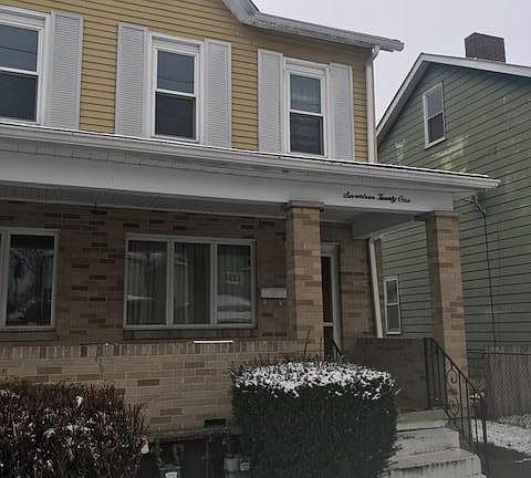 3rd image of 1721 3rd Ave