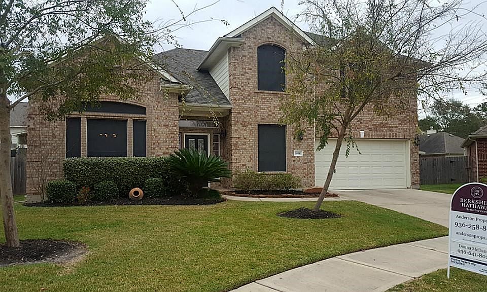 Front of  Home in Cul-de-sac.  1st  Pond across the street of home.