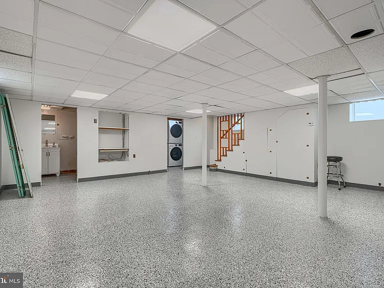 2210 Lake Ave — Photo 22