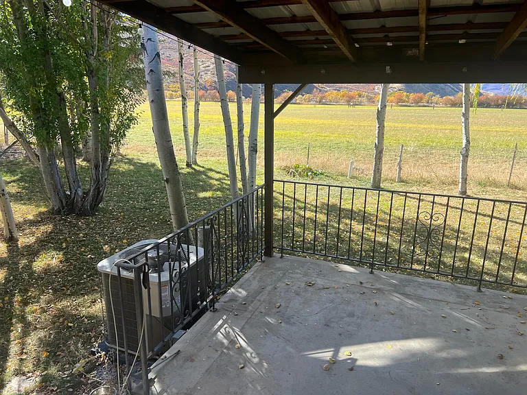 3838 S Crazy Acres Rd E — Photo 2