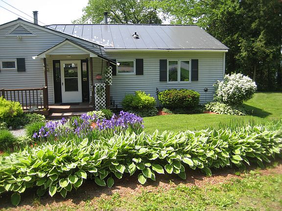 House entrance/front yard
