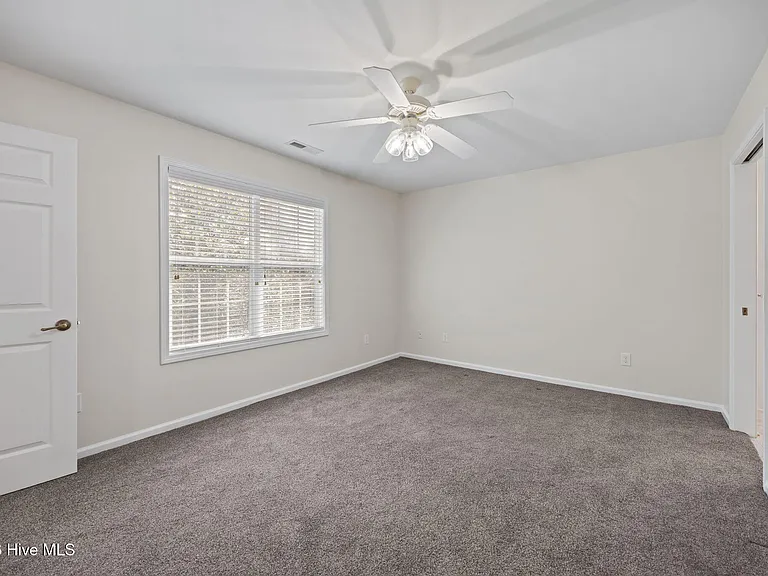 404 Jasmine N — Photo 21