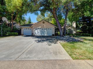 2113 Western Oak Dr, Redding, CA 96002