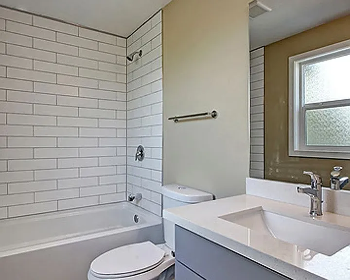 824 NE 57th St — Photo 26
