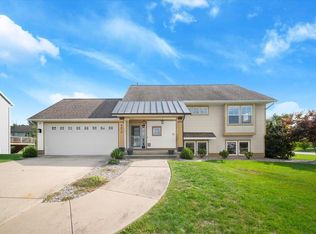 4674 Cider Mill Ct NW, Grand Rapids, MI