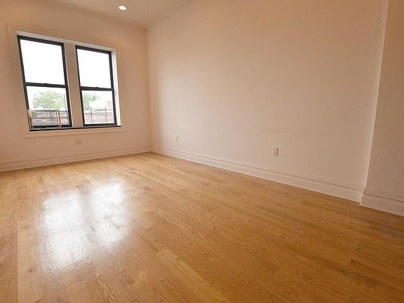 2nd image of 315 Lincoln Pl APT 2G