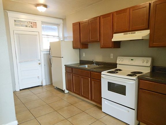 2nd image of 4051 Meramec St APT 2W