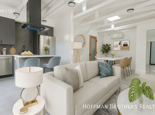 1249 1/4 N Beachwood Dr, Los Angeles, CA 90068