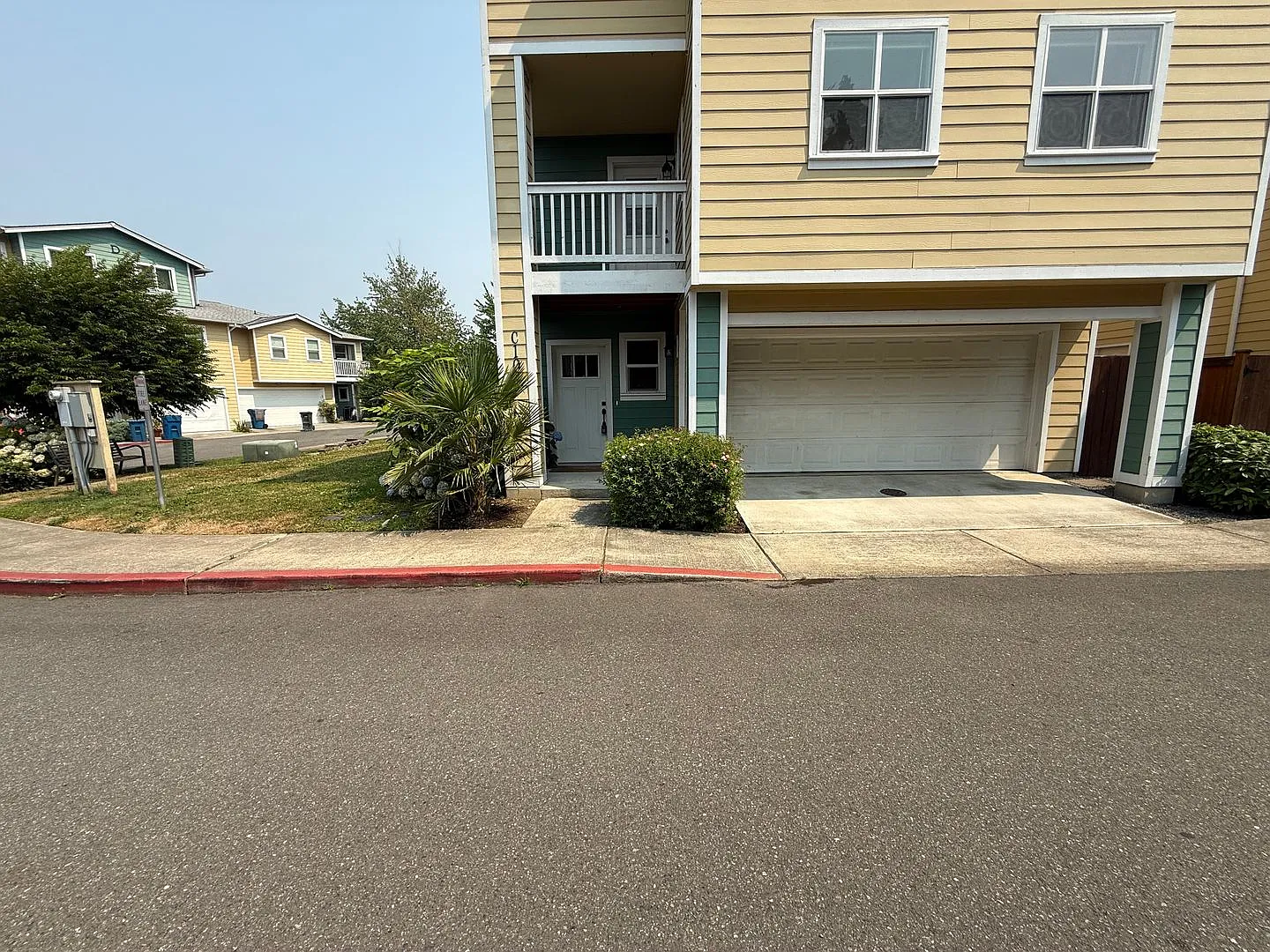 Beautifully Updated 3 Bed, 2.5 Bath Townhome in Monroe — Photo 3