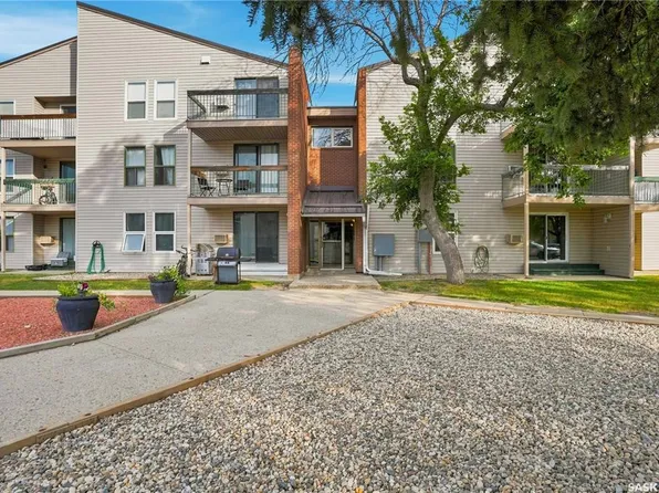 UNIT 301-34 Nollet AVENUE, Regina, SK S4T 7P9