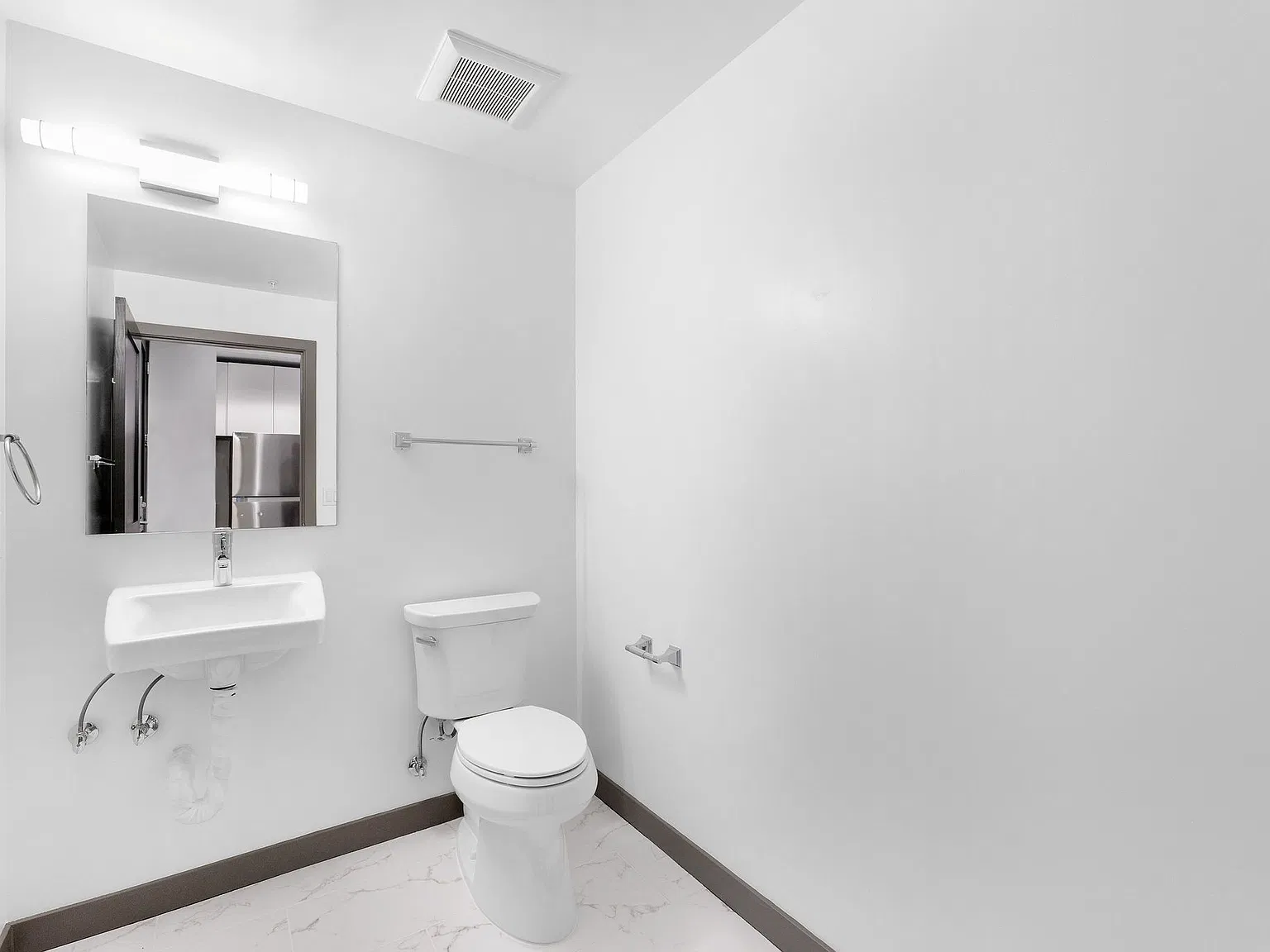 2 bed, 1020 sqft, $2,895 — Photo 4