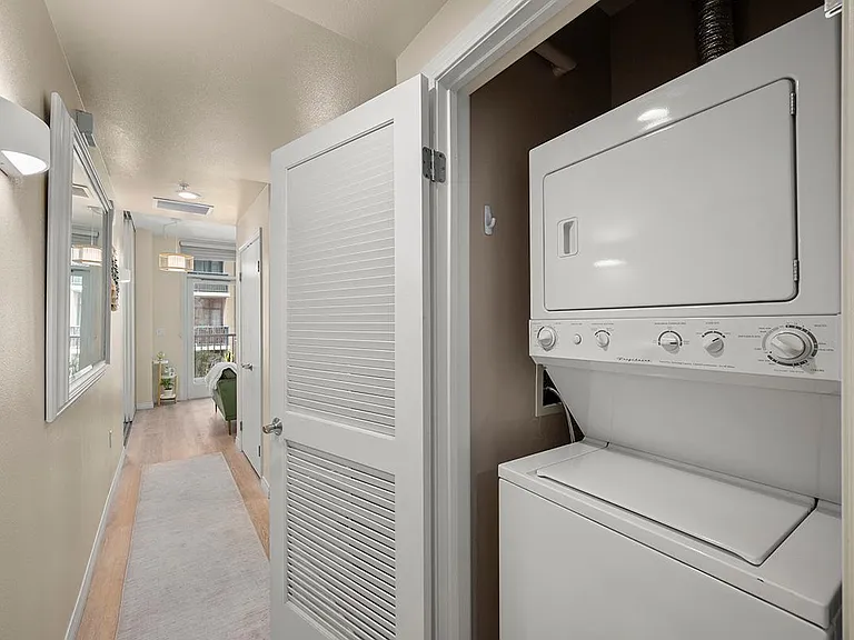 530 K St #408 — Photo 13