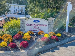 166 Old Brookfield Rd #19-4, Danbury, CT 06810