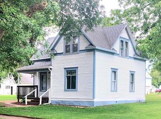 211 S Clark St, Viborg, SD 57070