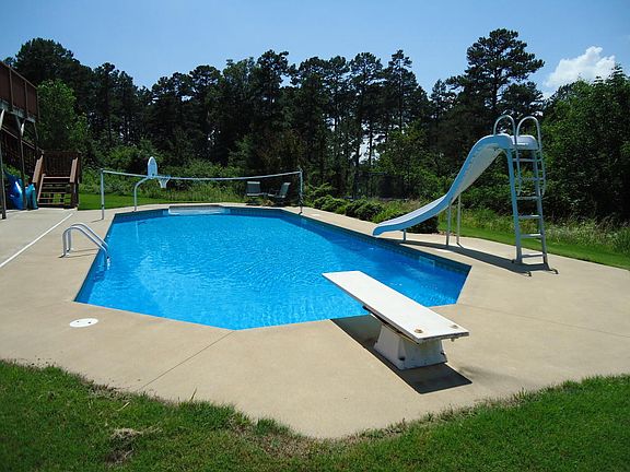 2nd image of 3000 Highland Dr