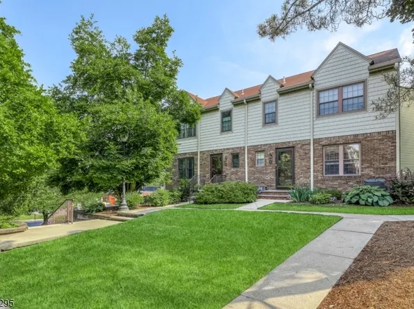101 East Oak - B7, Oakland Boro, NJ 07436