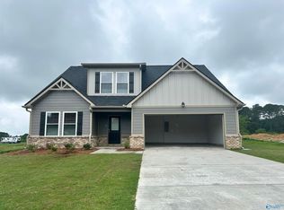 352 SW Carver Dr, Arab, AL 35016