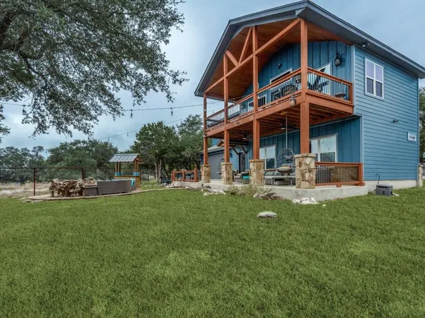 443 Big Bend Dr, Canyon Lake, TX 78133