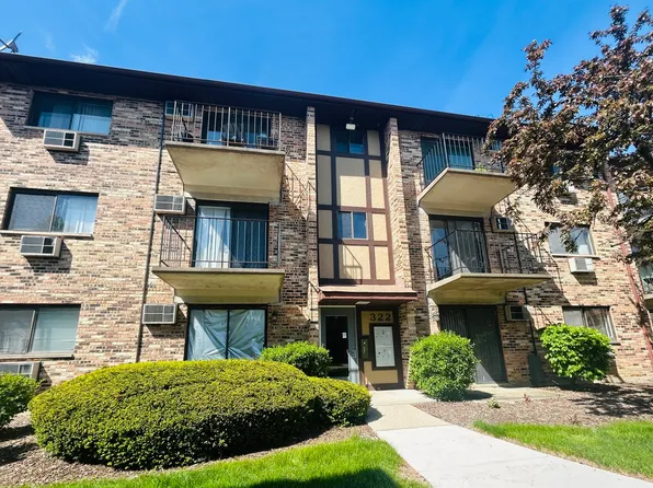 322 Klein Creek Ct #E, Carol Stream, IL 60188