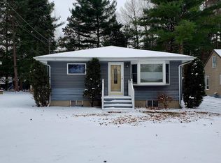 W8643 Adams Beach Dr, Clintonville, WI 54929