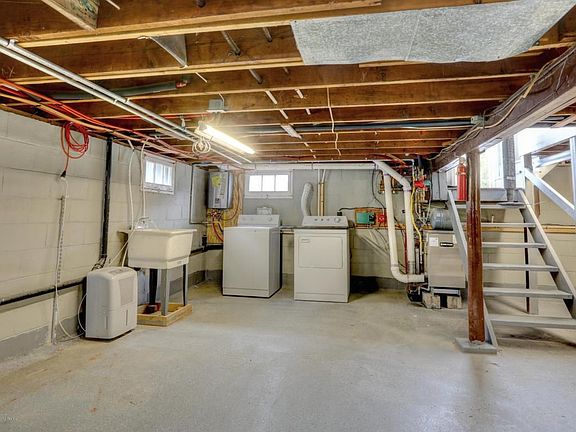 JFP_0121_2_363 hilloside baraget _Enhanc