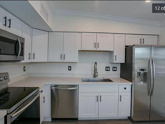 4th image of 802 N 78th St