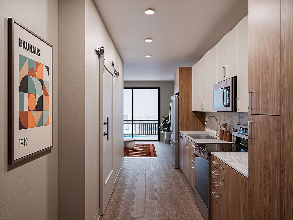 Sirius 1 BR - Entry + Kitchen