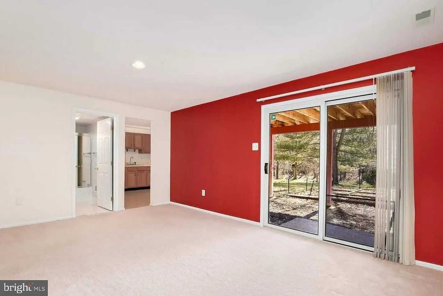 4 bed, 3.5 bath, 3616 sqft, $4,200 — Photo 4