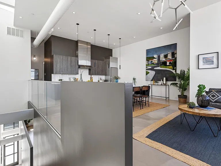 811 Folger Ave — Photo 38