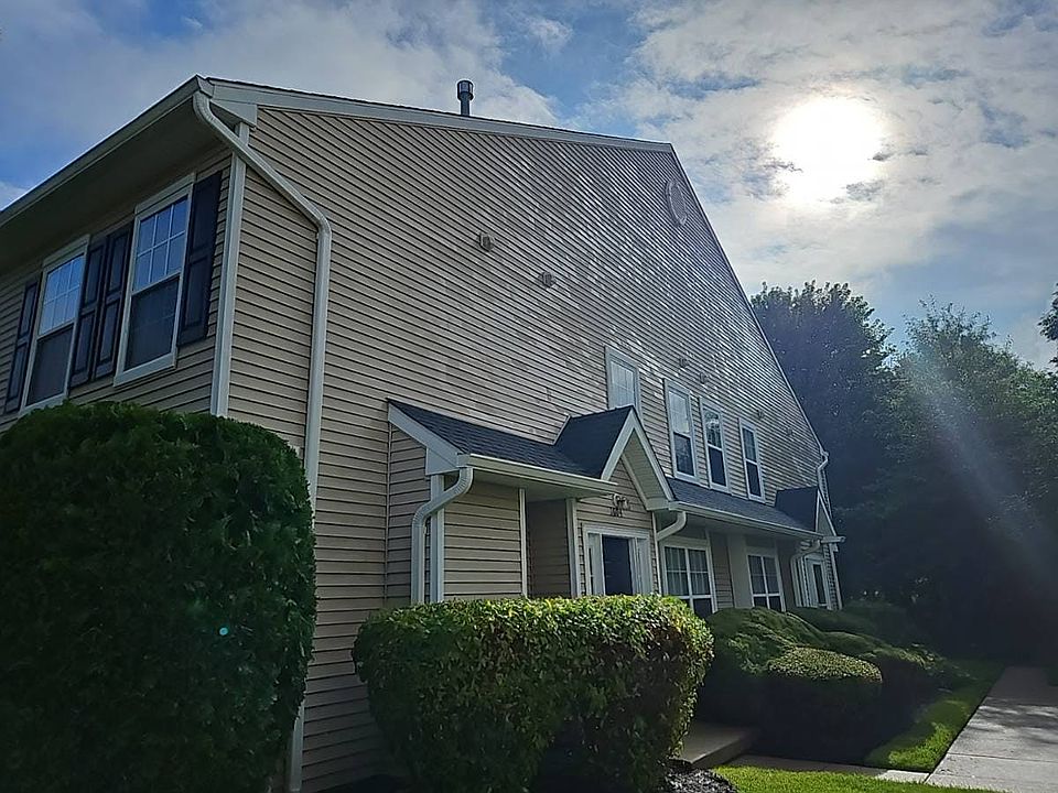 2nd image of 1605 Delancy Way