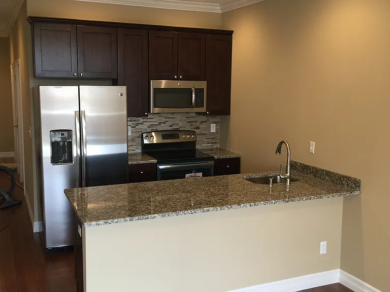 3247 Biddle Ave — Photo 2