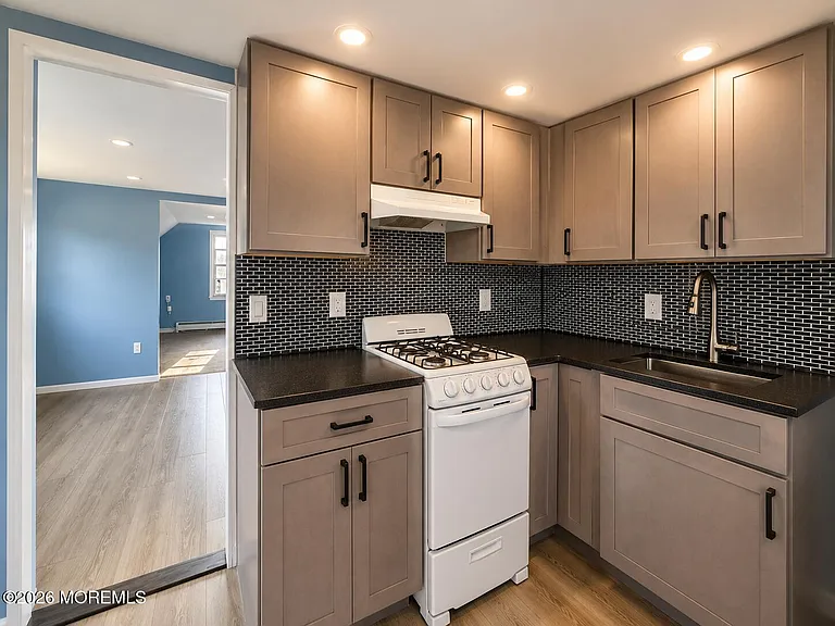 66 Alcoa Ave #2 — Photo 3