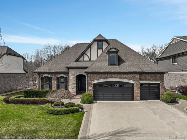 46241 Shoal Dr, Macomb, MI 48044