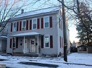 40 E Center St, Lititz, PA 17543