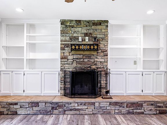 5th image of 244 Springhill Rd