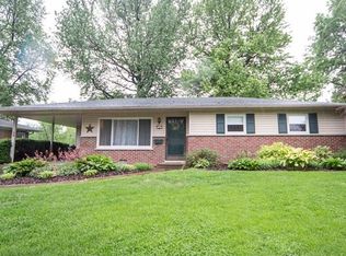 56 Dale Allen Dr, Belleville, IL 62226