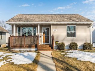 186 15th Ave SW, Cedar Rapids, IA 52404