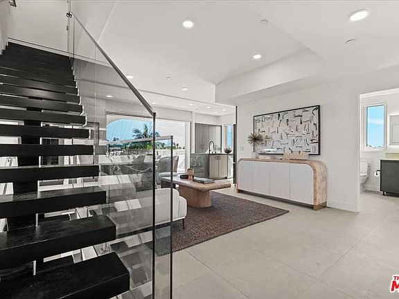 3rd image of 1257 N Sweetzer Ave #404