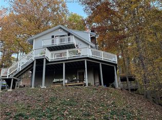 50 Mountaineer Heights Dr, Elkview, WV 25071