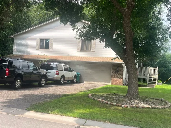 11888 Tulip St NW, Coon Rapids, MN 55433
