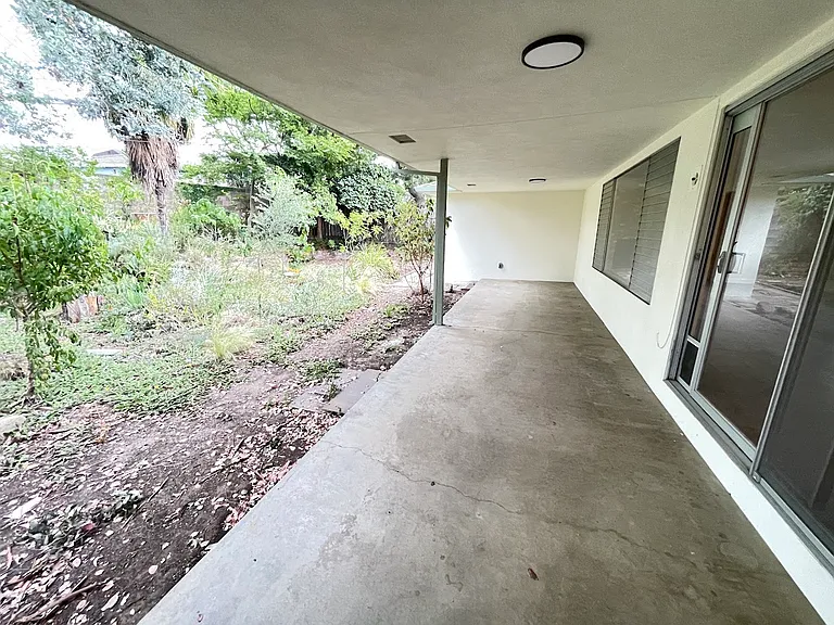 6001 S Land Park Dr — Photo 21