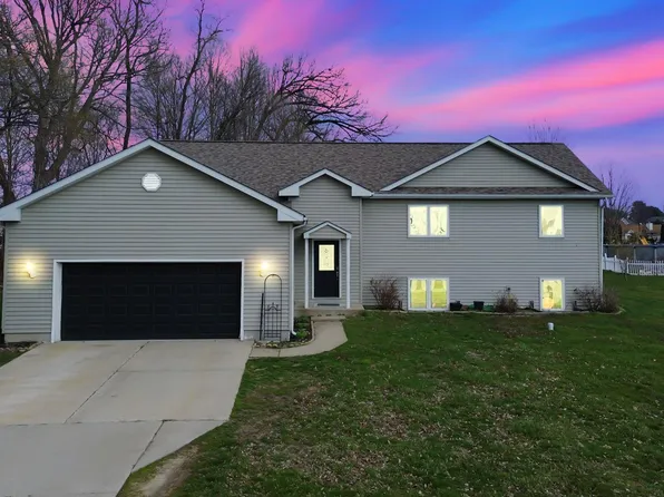 2721 N Morning Glory Ave, Rolling Prairie, IN 46371