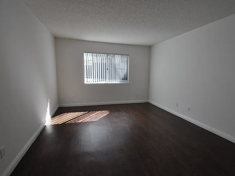 11030 Hartsook Street — Photo 23