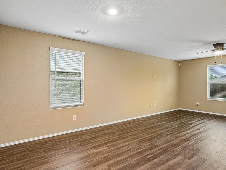 1605 Fields View Dr — Photo 9