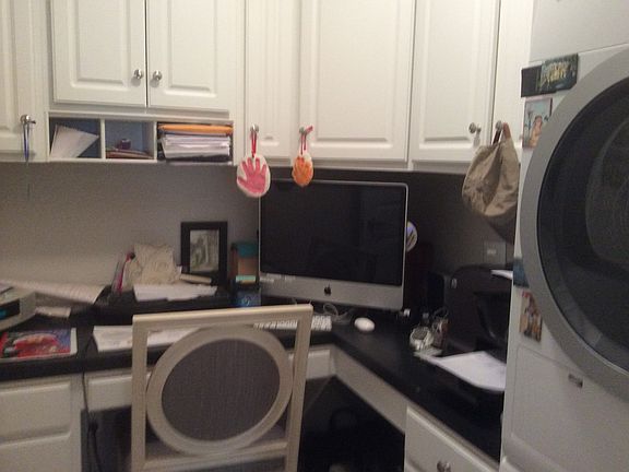 Laundry & office space