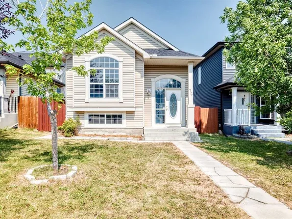76 S Coville Close NE, Calgary, AB T3K 5W1