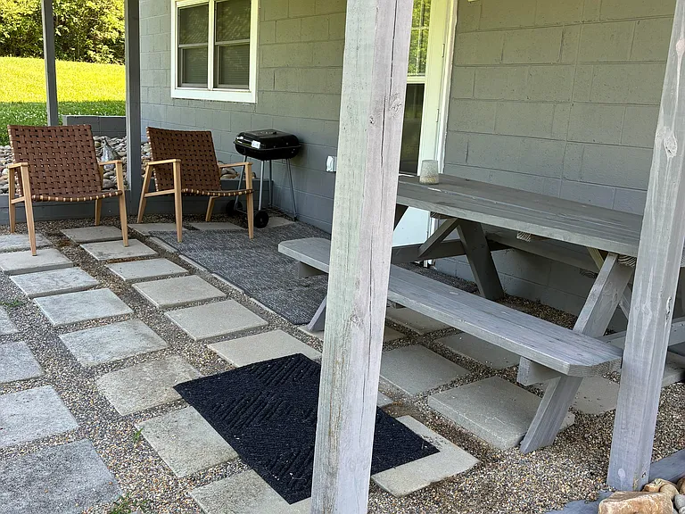 317 Burnett Station Rd — Photo 4