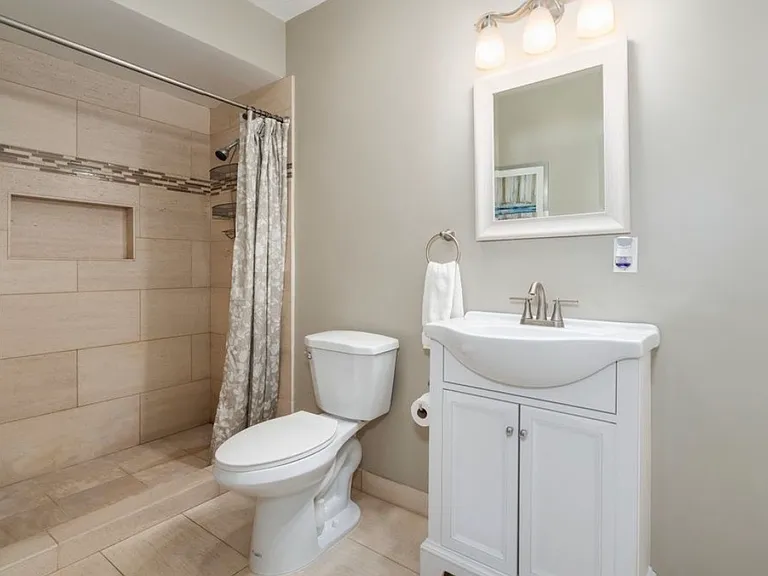 2416 S San Antonio Ave — Photo 14